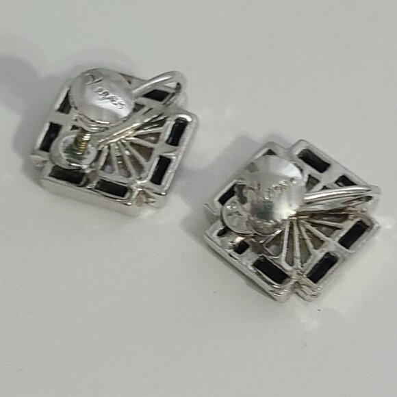 Striking Art Deco Inspired Screw Back Earrings - Picture 5 of 7